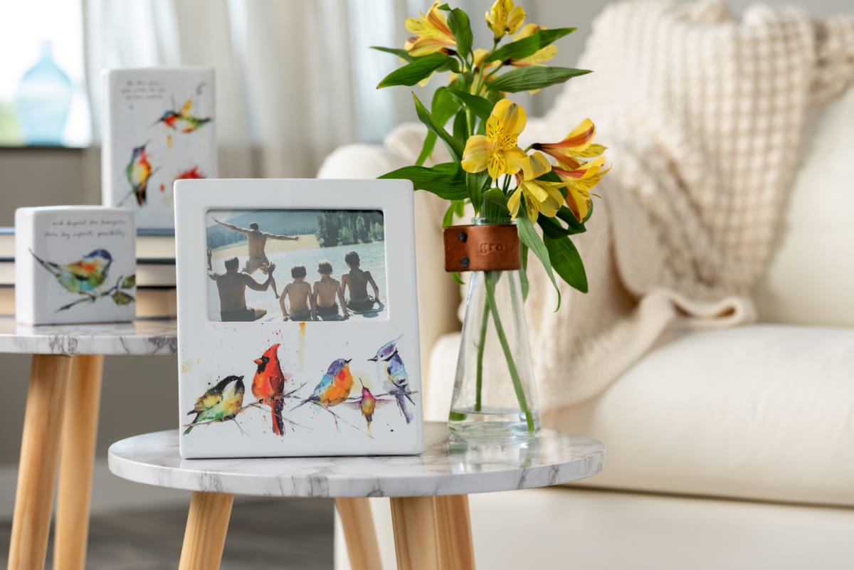 DEMDACO picture frames